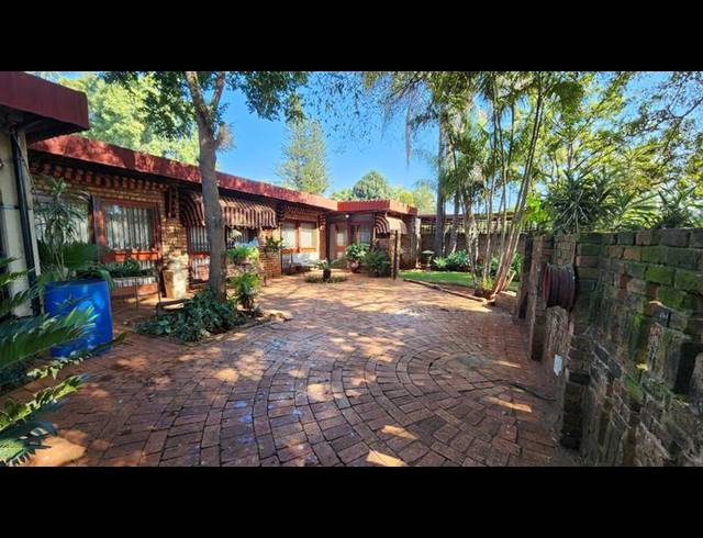 3 BEDROOM HOUSE FOR SALE IN THE ORCHARDS